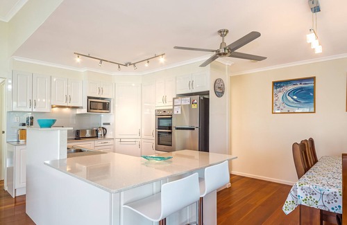 Banksia Beach House | Discover Wagtail at Banksia Beach - Pet Friendly Retreat