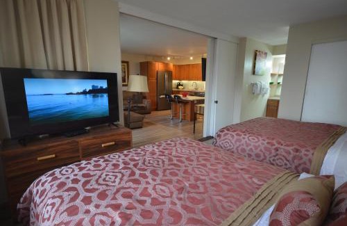 Waikiki Apartment | Escape to Waikiki Banyan 912: Oceanfront Paradise Awaits