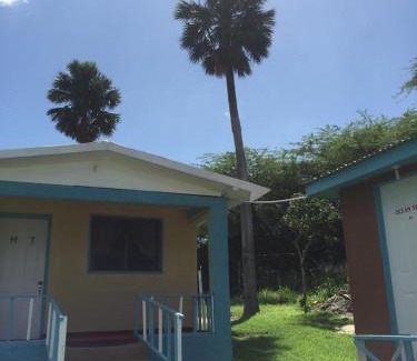 Treasure Beach House | Cozy Waikiki Guest House with Private Beach Access