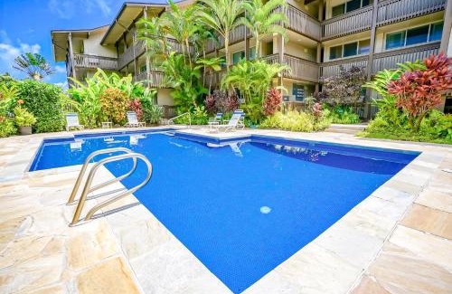 Wailua House Lots Apartment | Oceanfront Family Retreat at Wailua Bay View Hotel