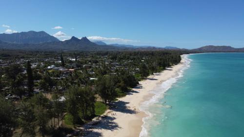 Waimanalo Beach Cabin | Relaxing Waimanalo Beach Cottages with Oceanfront Views