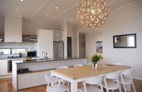 Waimarama House | Waimarama Heights: Family-Friendly Holiday Home Retreat