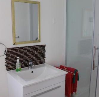 Whangarei Bed & Breakfast | Pet-Friendly Waimoana Garden Accommodation - 4 Star Stay