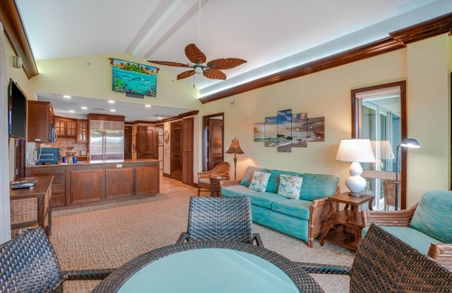 Wailua Condo | Exclusive Waipouli Beach Resort C402: Ocean & Pool Views