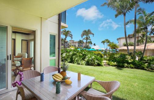Wailua Apartment | Exquisite Waipouli Beach Resort with Pool View & Family Fun