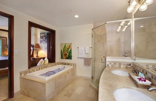 Wailua Apartment | Exquisite Waipouli Beach Resort with Pool View & Family Fun