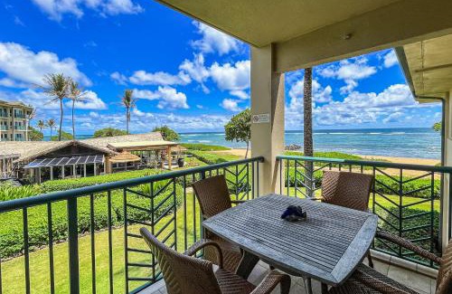 Wailua Apartment | Oceanfront Waipouli Beach Resort H202 with Amazing Amenities