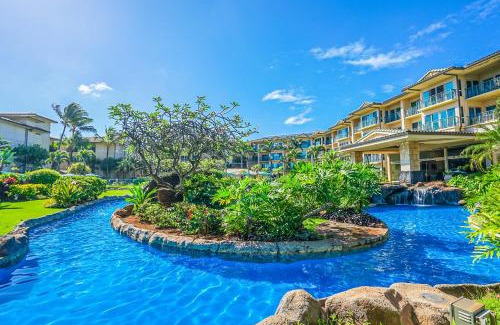 Wailua Apartment | Oceanfront Waipouli Beach Resort H202 with Amazing Amenities