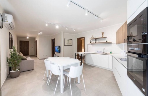 Ta' Xbiex Apartment | Family-Friendly Wait n' Sea 2-Bedroom Apartment in Ta' Xbiex
