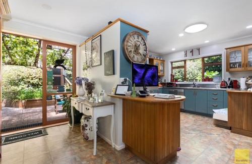 Waitomo Caves Bed & Breakfast | Waitomo Caves Guest Lodge