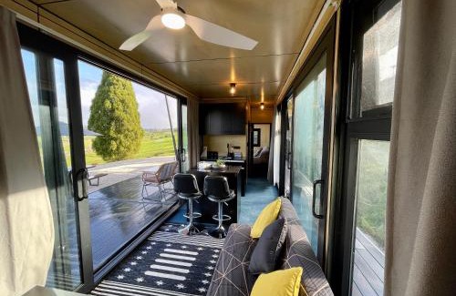Hangatiki House | Guest Rated 8.7 - Family-Friendly Stay at Waitomo Retreat