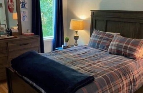 Winston - Salem Other | Wake Forest Fall Getaway: Family-Friendly with Breakfast
