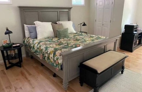 Winston - Salem Other | Wake Forest Fall Getaway: Family-Friendly with Breakfast