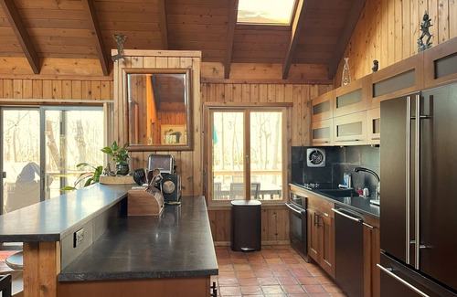 Montauk House | Experience Beachfront Bliss with Pool and Chef's Kitchen