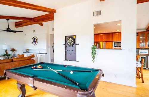 Lakewind Estates House | Experience Tranquil Lakeview Bliss: Spa & Pool Retreat
