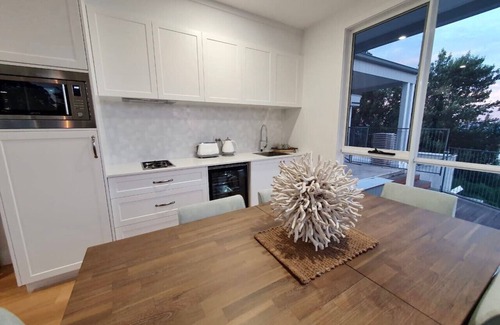 Shellharbour Condo | Wake up to the ocean at LegaSea