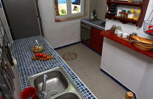 Cove Makarac (Milna) Apartment | Wake Up to Ocean Sounds and Dive into Crystal Clear Waters