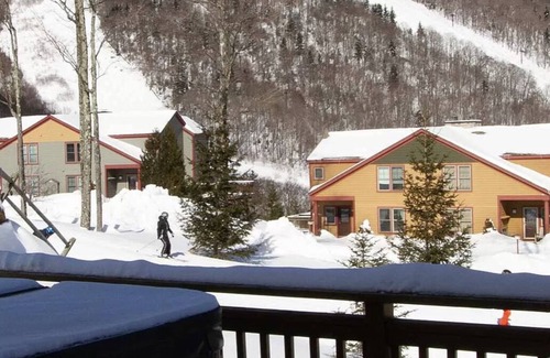 Central Vermont- Killington House | Experience Bear Mountain Views Just Steps from Scenic Trails