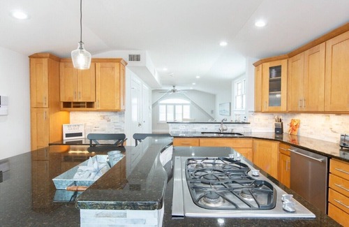 Sea Bright House | Oceanfront 3-Bedroom Home in Sea Bright, NJ with Views