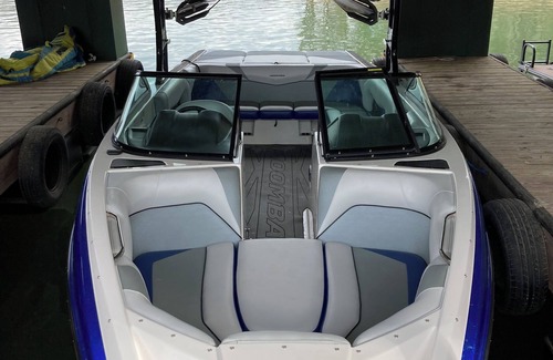 Byrdstown Boat Rental | Experience Wakeboarding Fun with Expert Guidance