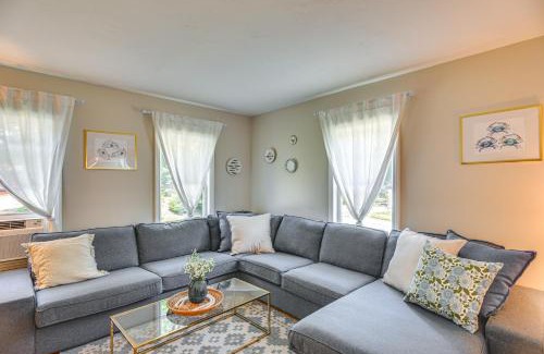 Wakefield-Peacedale Apartment | Wakefield Escape Walk to Downtown and Near Beaches!