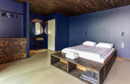 Anyksciai House | Explore Wakepond: Oceanfront Retreat with Private Beach