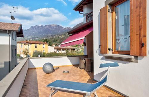 Sulzano House | Relax at Wakesurfhouse 2: Pet-Friendly with Hot Tub