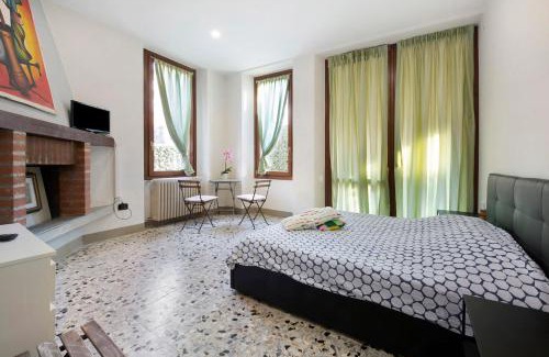 Sulzano House | Inviting Wakesurfhouse: Child-Friendly Getaway with 8.8/10 Rating