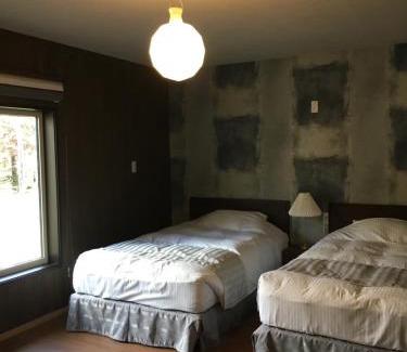 Kawayu Onsen Cabin | Discover Wakka BBB: Family-Friendly Retreat with Hot Tub