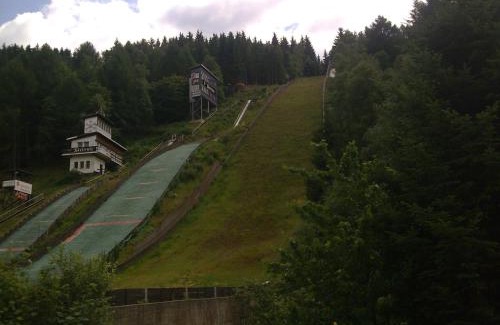 Lauscha Apartment | Discover Waldblick: Family-Friendly Retreat with Great Reviews