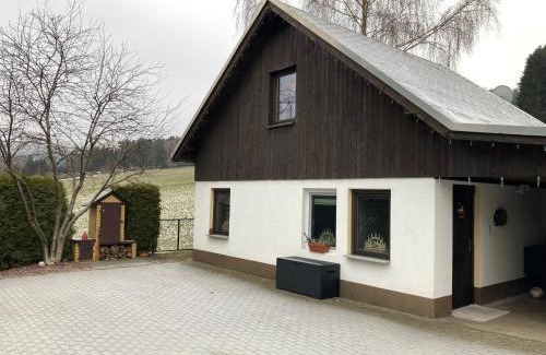 Tannenberg Apartment | Family-Friendly Retreat at Waldblick - Rated 9/10 by Guests