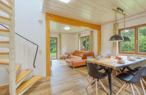 Kirchheim House | Relaxing Retreat: Waldblick with Private Sauna Awaits