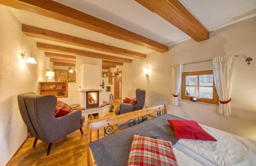 Eibiswald House | Waldhäuschen ADAM - Exclusive Oceanfront Retreat Awaits