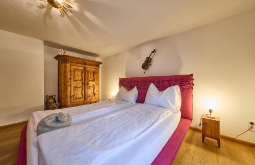 Bad Goisern Apartment | Pet-Friendly Logis2324: Oceanfront Escape with Breakfast