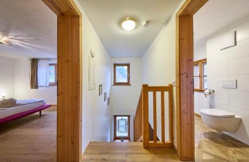 Bad Goisern Apartment | Pet-Friendly Logis2324: Oceanfront Escape with Breakfast