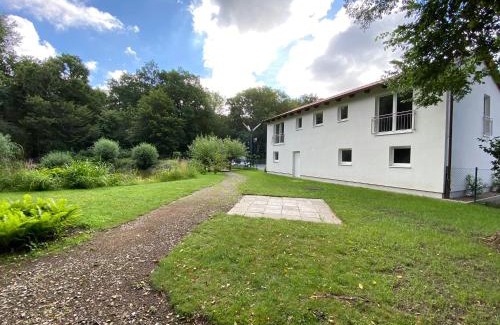 Neupetritor Hotel | Family-Friendly Waldhaus Oelper - Pet Welcome & Rated 8/10