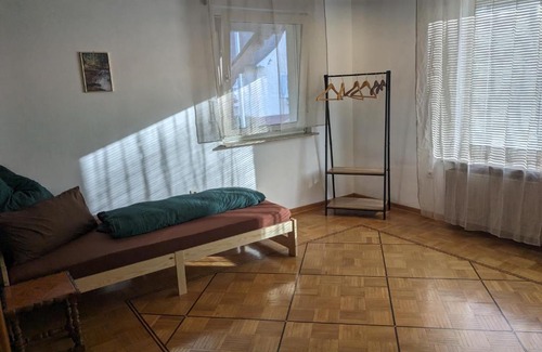 Momlingen Apartment | WaldHausen: Pet-Friendly Retreat with Oceanfront Views