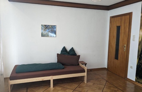Momlingen Apartment | WaldHausen: Pet-Friendly Retreat with Oceanfront Views