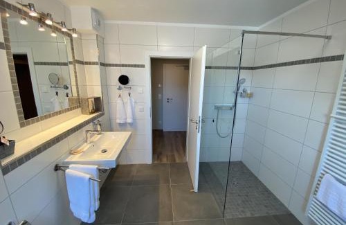 Wesel Hotel | Waldhotel Am Jäger: Pet-Friendly Oceanfront Retreat
