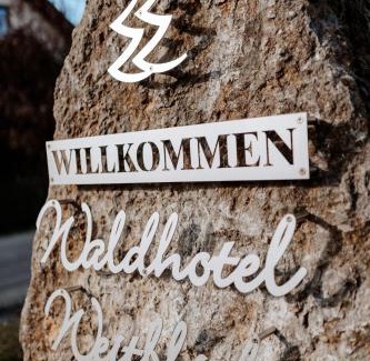 Rabenaußig Hotel | Discover Waldhotel Weitblick: Pet-Friendly Retreat Awaits