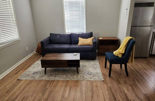 South Kansas City House | Charming Waldo Tiny Home - Ideal for Families and Fun