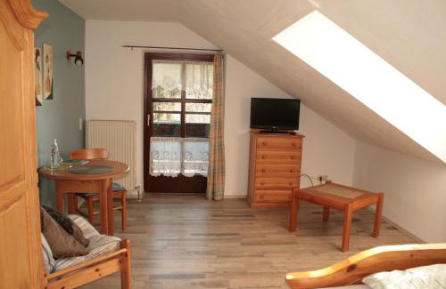 Bad Griesbach im Rottal Hotel | Discover Waldpension Jägerstüberl: Pet-Friendly Retreat