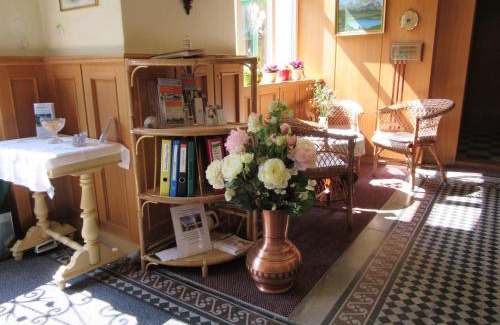 Gars am Kamp Hotel | Oceanfront Retreat at Waldpension Mück – Rated 8.9/10