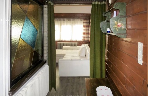 Telfs House | Relaxing Retreat at Waldruh with Lake View & Spa