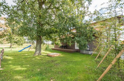 Kroepelin Apartment | Waldsiedlung: Oceanfront Retreat with 9.3/10 Guest Rating