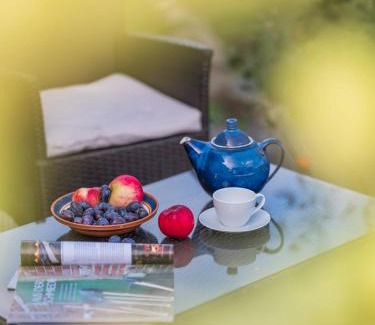 Kroepelin Apartment | Experience Waldsiedlung No2: Family-Friendly Retreat