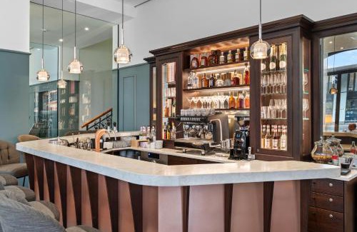 Lucerne Hotel | Discover Waldstätterhof: Pet-Friendly Hotel with Dining