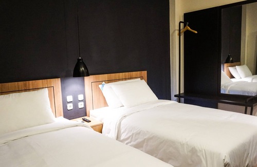 Langowan House | Explore Wale Langowan: Family-Focused with Breakfast Included