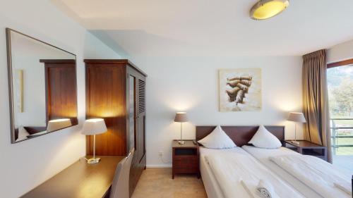 Unterterzen Apartment | Idyllic Walensee House & Apartments with Ocean Views