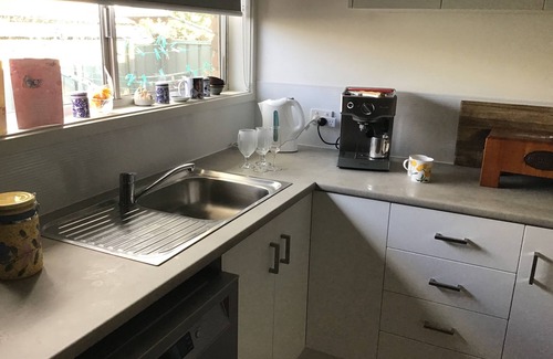 Bacchus Marsh Apartment | Prime Location with Pet-Friendly Amenities, Rated 9.8/10
